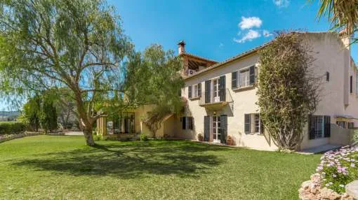 Romantic Country House in Genova Romantic Country House in Genova